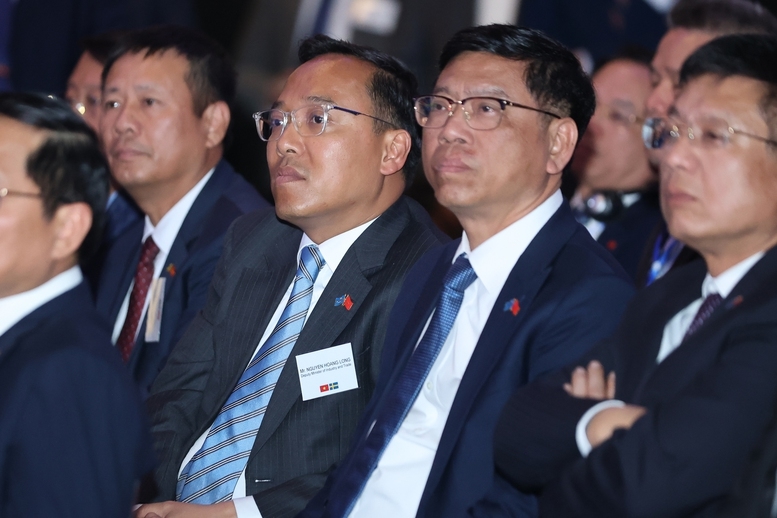 Lãnh đạo một số bộ, ngành, doanh nghiệp Việt Nam dự diễn đàn - Ảnh: VGP/Nhật Bắc