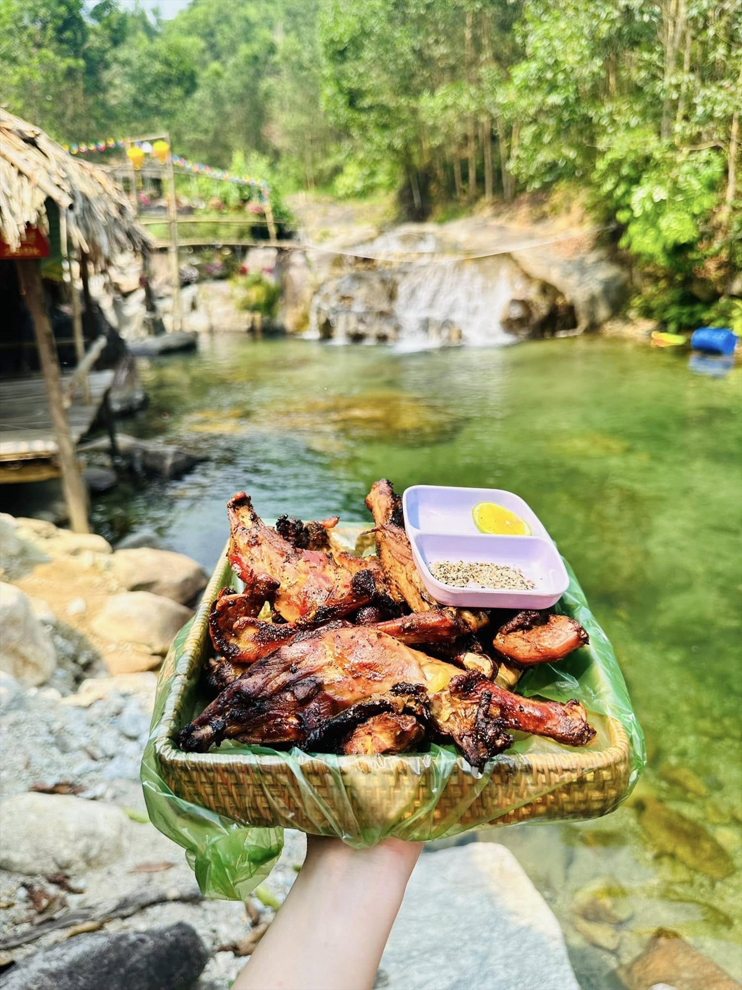 Nhiều đặc sản để phục vụ du khách khi đến trải nghiệm du lịch ở Suối Mường.