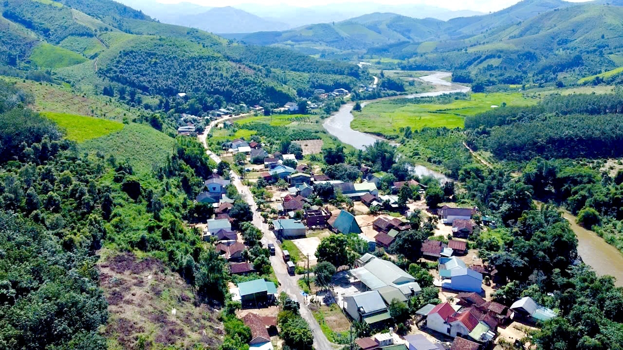 Nhờ triển khai hiệu quả các dự án hỗ trợ phát triển sản xuất, từ năm 2021 đến nay, hằng năm tỉnh Kon Tum giảm 3 đến 4% tỷ lệ hộ nghèo trong vùng đồng bào DTTS