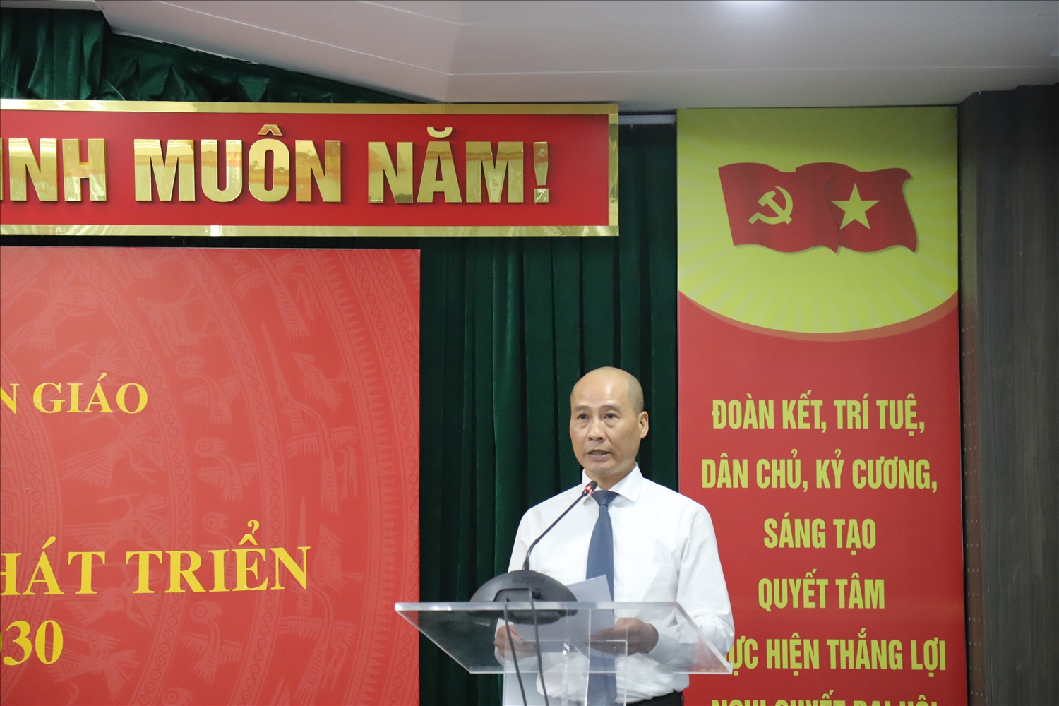 Đảng viên Vũ Mạnh Cường tham luận tại Đại hội