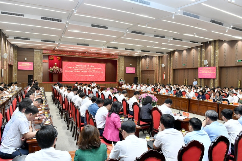 Quang cảnh buổi làm việc. (Ảnh: Đăng Khoa)