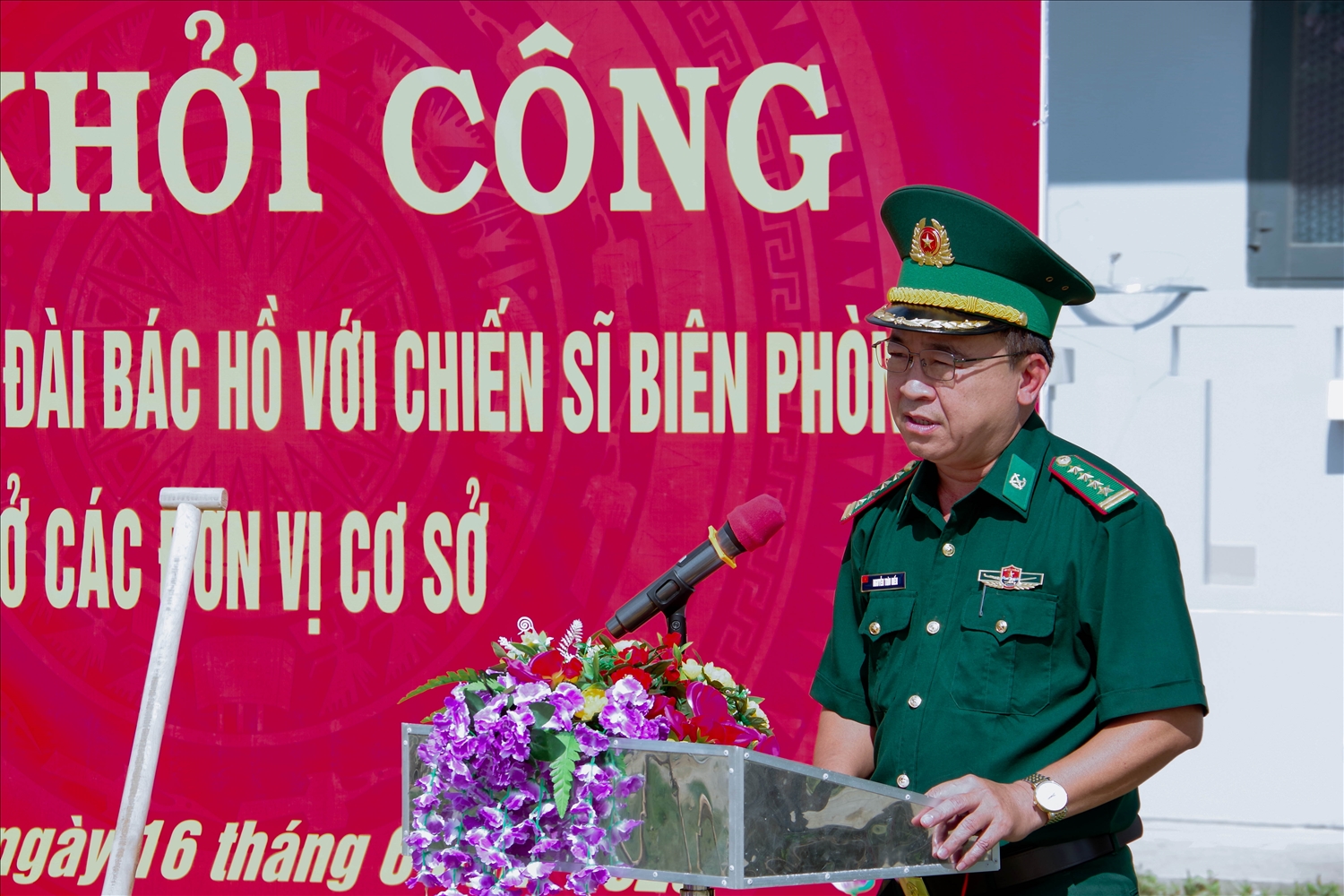 Đại tá Nguyễn Trìu Mến, Chính ủy BĐBP tỉnh Sóc Trăng phát biểu tại buổi lễ