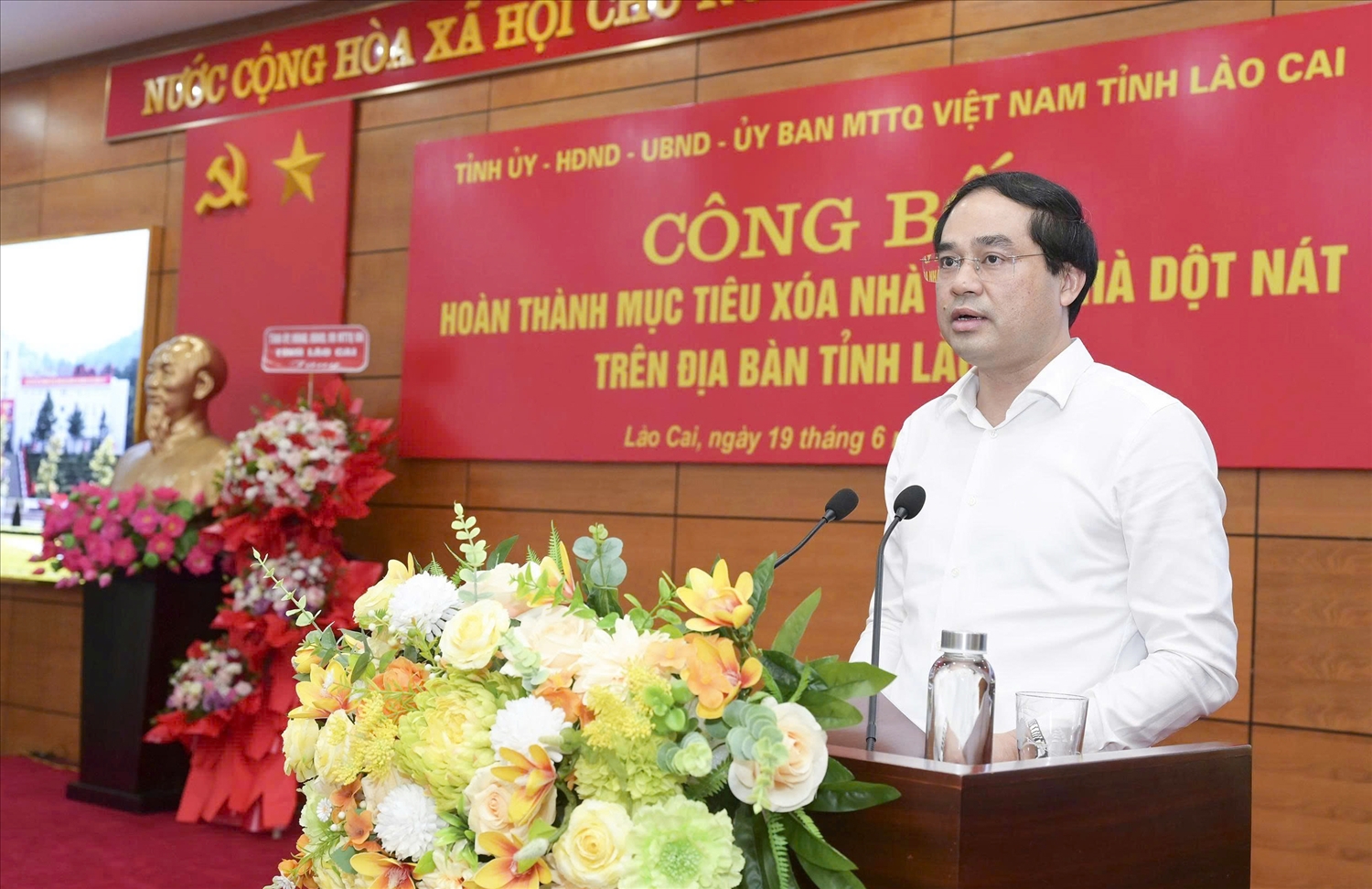 Bí thư Tỉnh ủy, Chủ tịch UBND tỉnh Lào Cai Trịnh Xuân Trường phát biểu tại Hội nghị