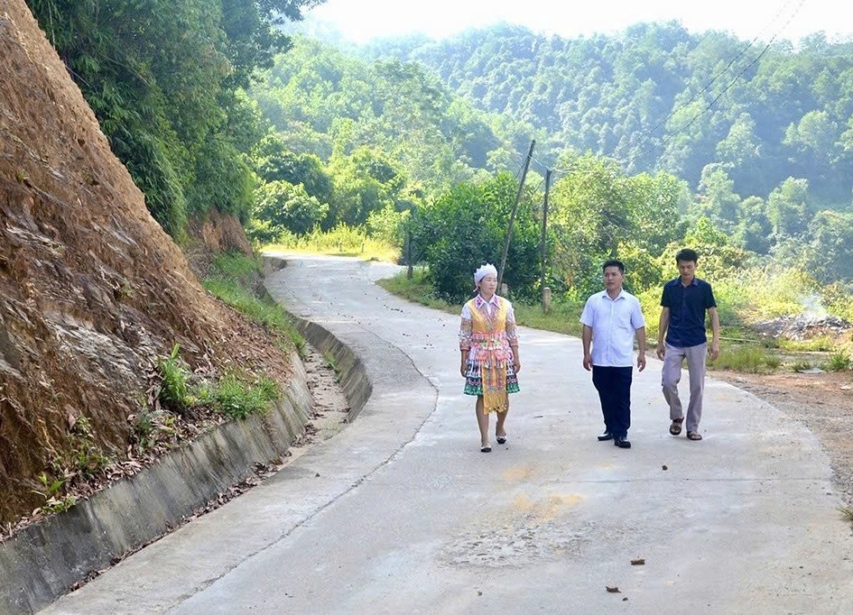 Đường thôn Quảng Tân, xã Yên Lâm, Hàm Yên được bê tông khang trang, tạo thuận lợi cho Nhân dân đi lại và thông thương hàng hóa.