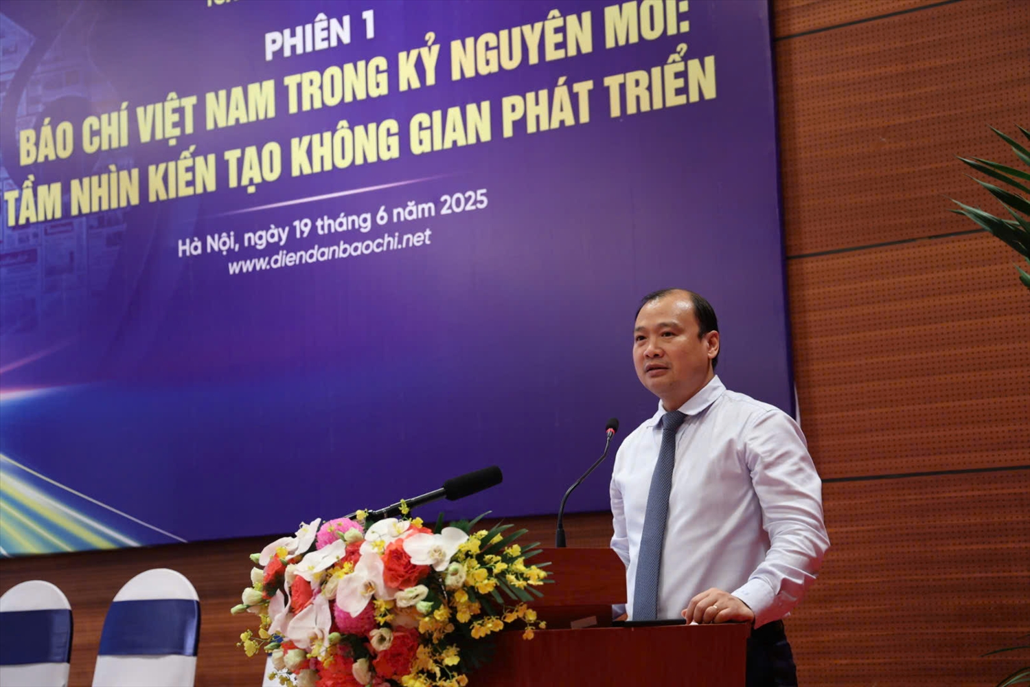 Thứ trưởng Bộ VHTT&DL Lê Hải Bình phát biểu tại phiên thảo luận