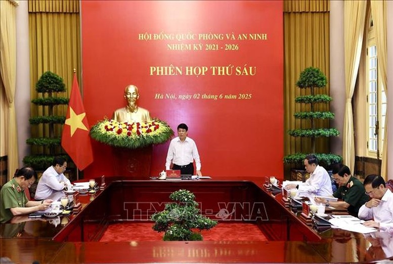 Chủ tịch nước Lương Cường, Chủ tịch Hội đồng Quốc phòng và An ninh chủ trì Phiên họp thứ 6 Hội đồng Quốc phòng và An ninh nhiệm kỳ 2021 - 2026. Ảnh: TTXVN