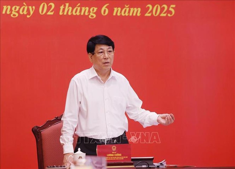 Chủ tịch nước Lương Cường nhấn mạnh, thời gian tới, cần tiếp tục bám sát, theo dõi, chủ động nắm chắc, nghiên cứu, phân tích, đánh giá, dự báo sát tình hình thế giới, khu vực, cũng như trong nước. Ảnh: TTXVN