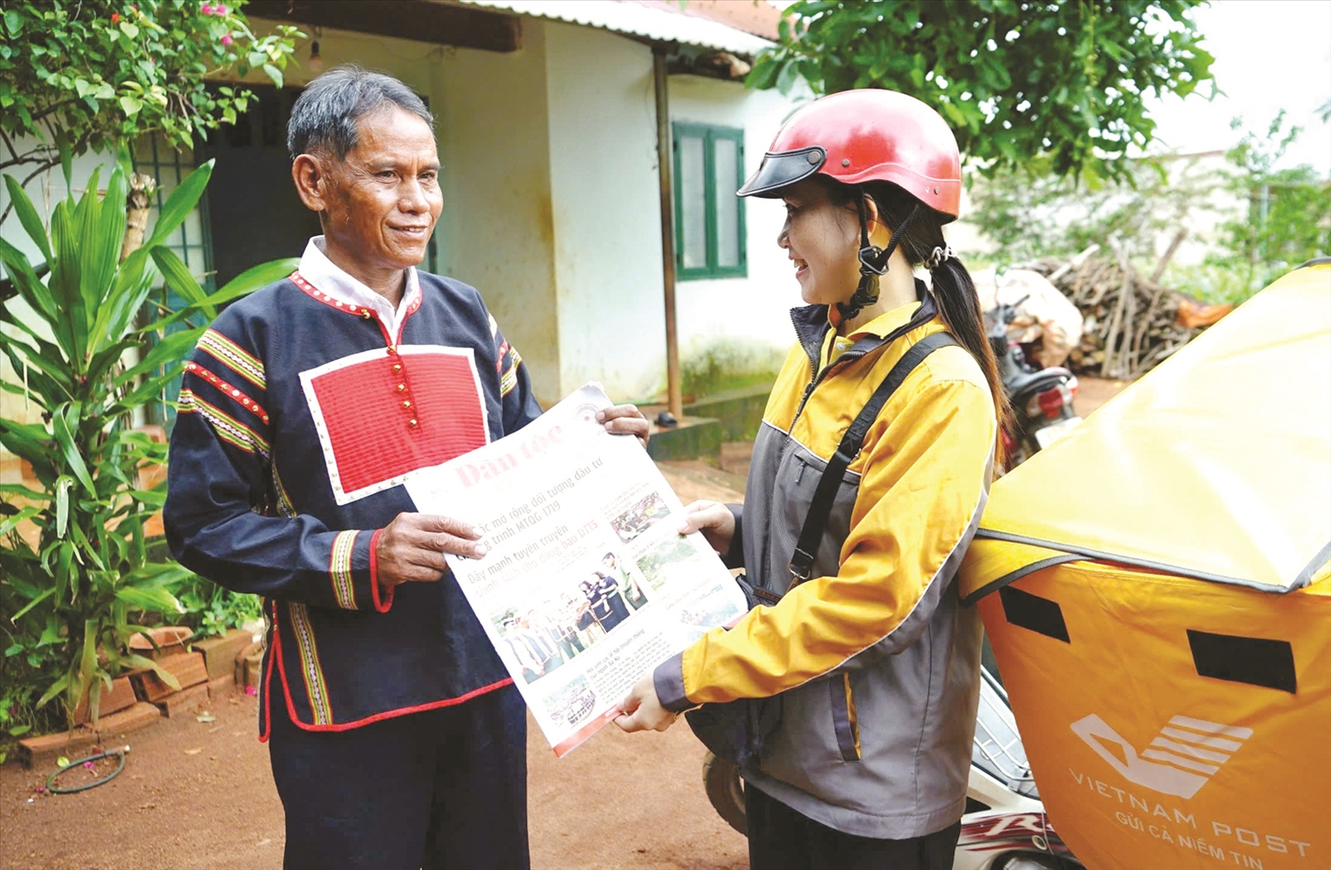 (Bài Báo in)Gieo niềm tin yêu đến từng bạn đọc 1