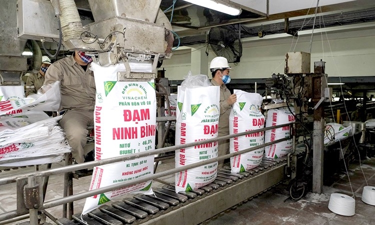 Công suất Sản xuất Urê: 1.760 tấn/ngày tương đương 560.000 tấn/năm