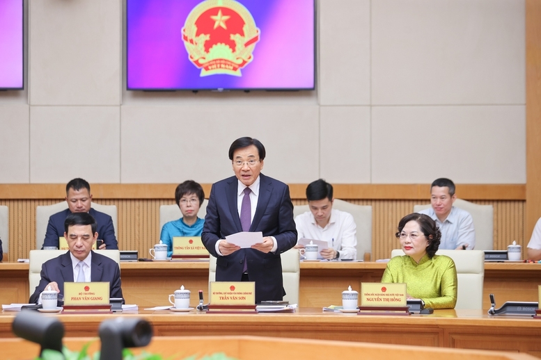 Bộ trưởng, Chủ nhiệm Văn phòng chính phủ Trần Văn Sơn phát biểu tại phiên họp - Ảnh: VGP/Nhật Bắc