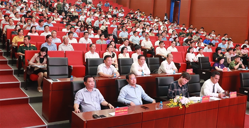 Đại biểu dự Hội nghị Quán triệt và triển khai các văn bản mới của trung ương về công tác Dân tộc và Tôn giáo 