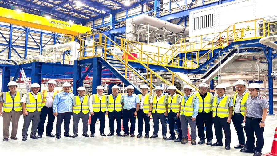 (Ban Chuyên đề-Chuyên đề của Tổng công ty Lắp máy Việt Nam) Tổng công ty Lắp máy Việt Nam-CTCP: Đốt lửa lần đầu thành công Nhà máy Điện Nhơn Trạch 4 1