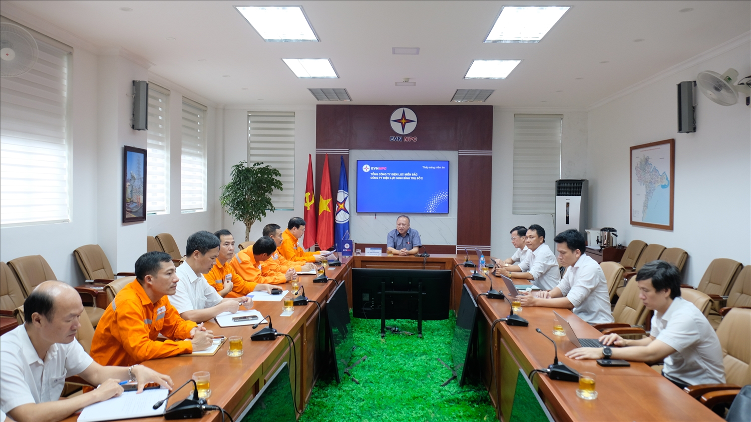 Tổng Công ty Điện lực miền Bắc triển khai phương án ứng phó với bão số 3 theo phương châm “4 tại chỗ” 1