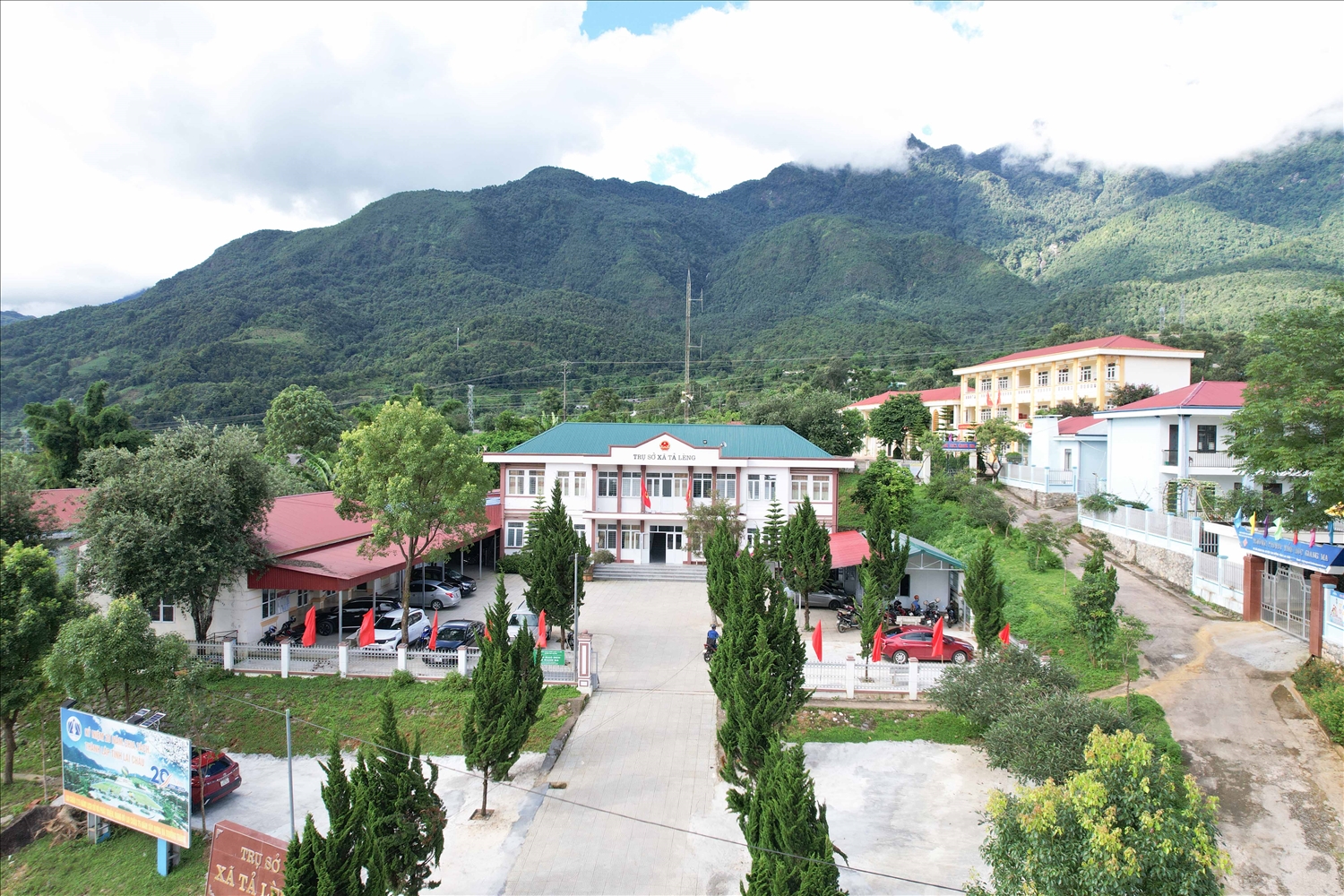 Trụ sở chính quyền hai cấp xã Tả Lèng (tỉnh Lai Châu) được đặt tại bản Giang Ma – trung tâm hành chính mới sau sáp nhập.