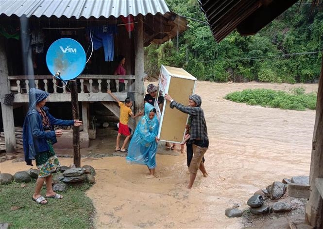 Hiện toàn tỉnh Nghệ An đã có hơn 300 hộ dân phải di dời khỏi nơi ở đến nơi an toàn (ảnh : CVT)
