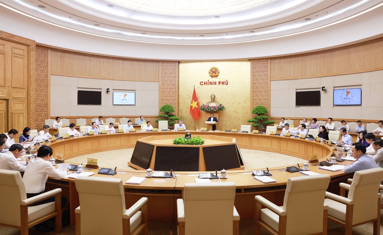 Thủ tướng Phạm Minh Chính chủ trì Phiên họp Chính phủ chuyên đề xây dựng pháp luật tháng 7 năm 2025 - Ảnh: VGP/Nhật Bắc