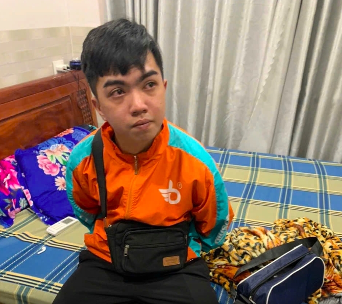 Đối tượng Dương Quốc Thịnh bị phát hiện tàng trữ ma túy đá tại một khách sạn ở P.Quy Nhơn, tỉnh Gia Lai (Ảnh Công an tỉnh Gia Lai cung cấp)