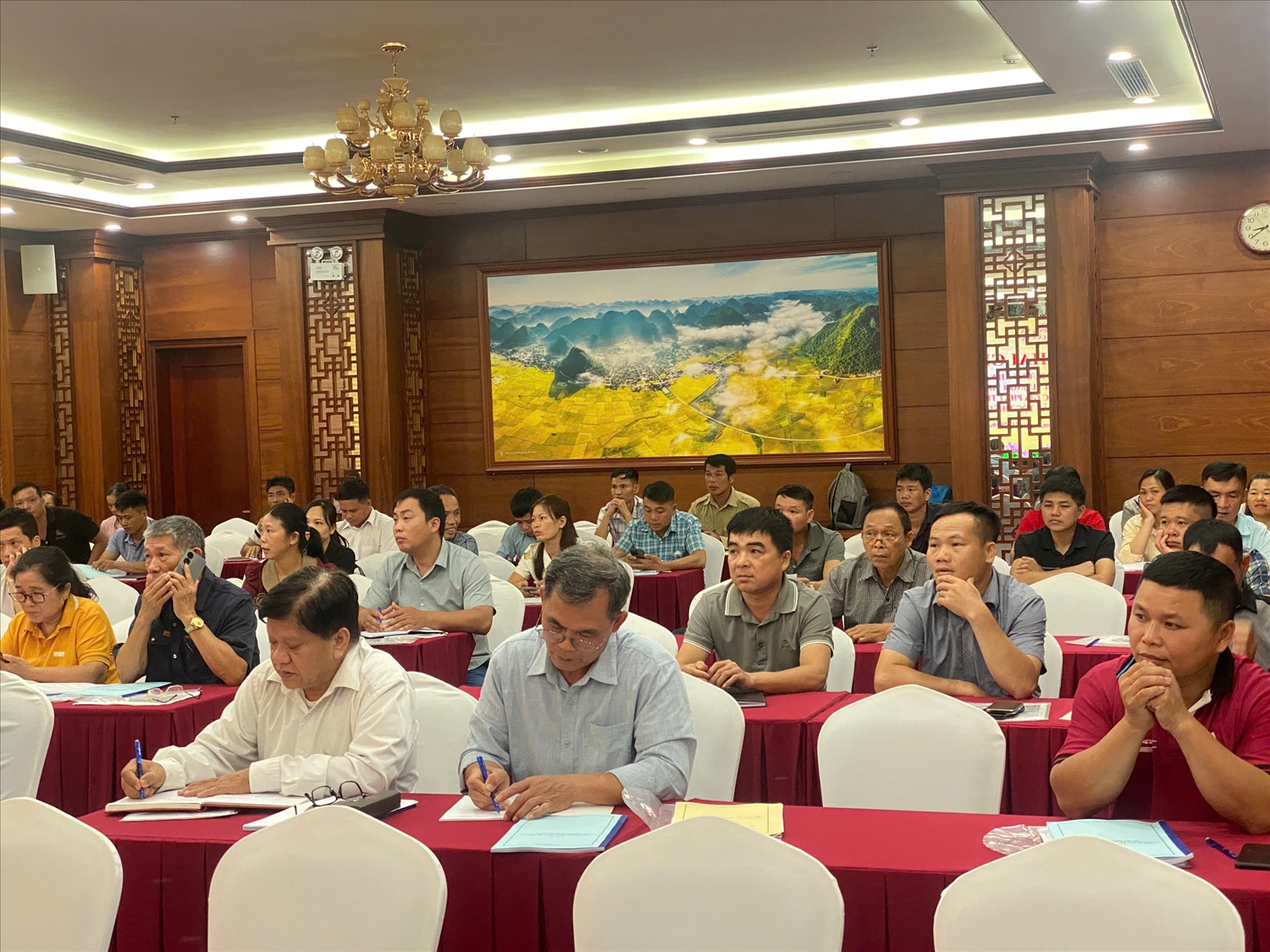 Các học viên tham dự lớp bồi dưỡng
