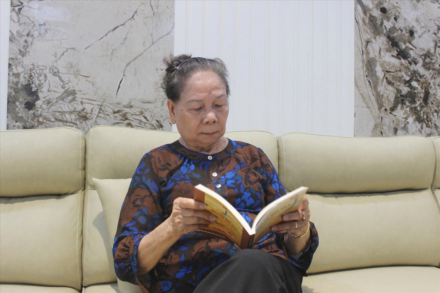 Bà Chính Nghĩa vẫn còn nhớ như in hình ảnh đồng đội ngã xuống ngay trước mắt
