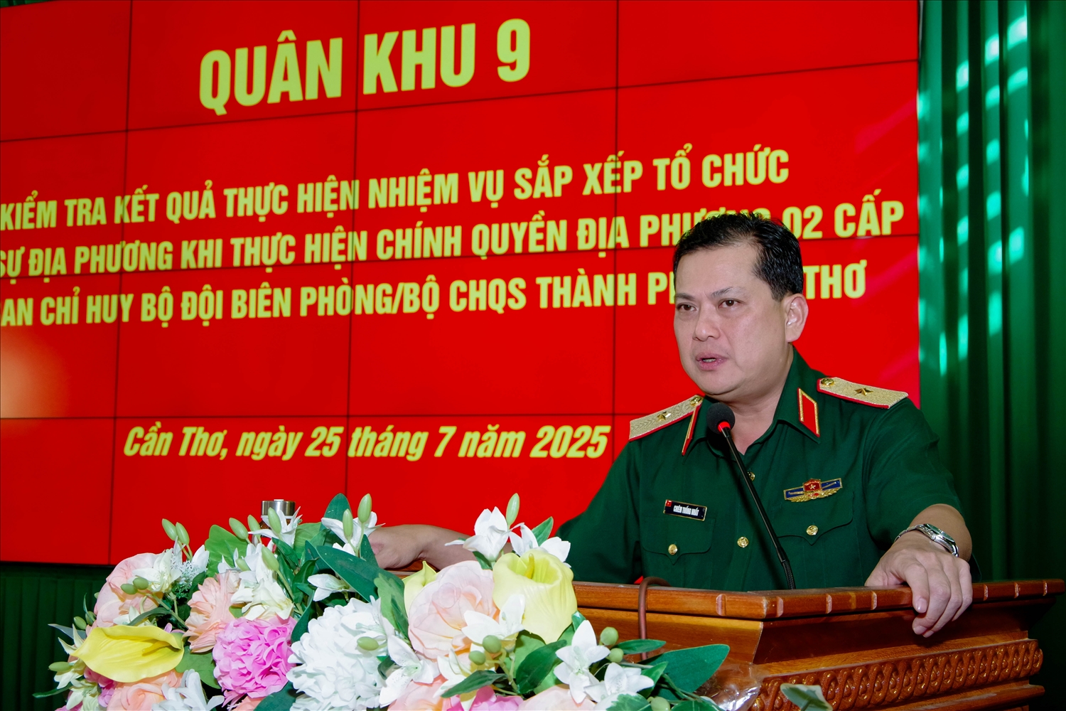 Thiếu tướng Chiêm Thống Nhất, Phó Tư lệnh, Tham mưu trưởng Bộ Tư lệnh Quân khu 9 phát biểu kết luận buổi kiểm tra.