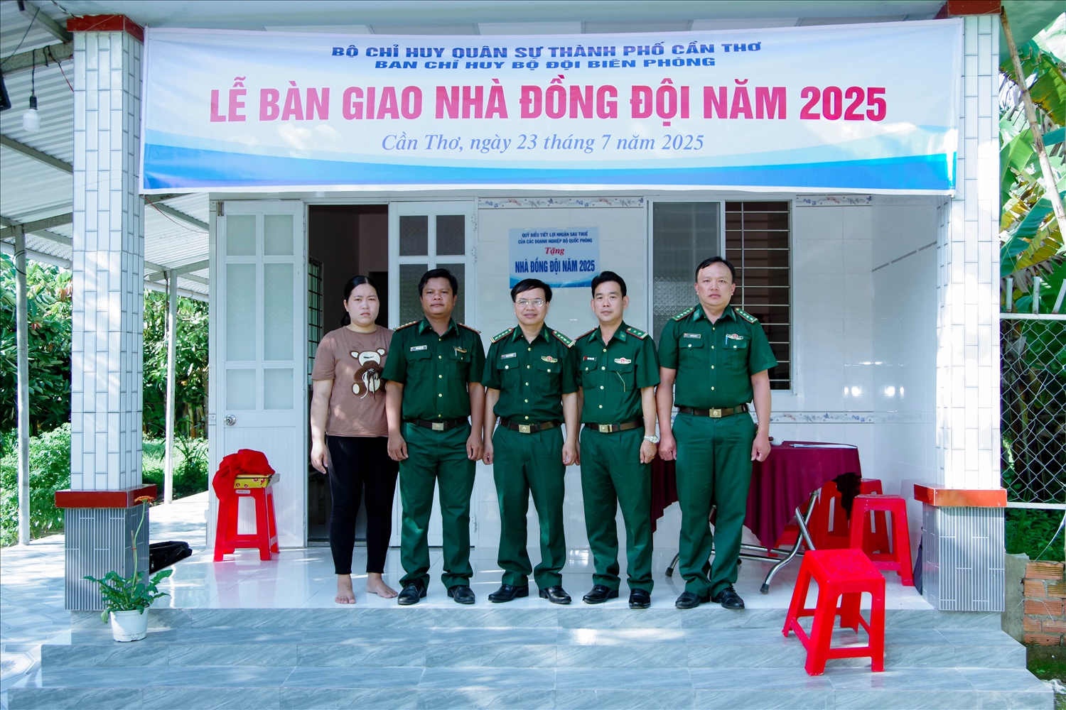 Lễ bàn giao nhà đồng đội cho gia đình Đại úy Lâm Hoàng Thi