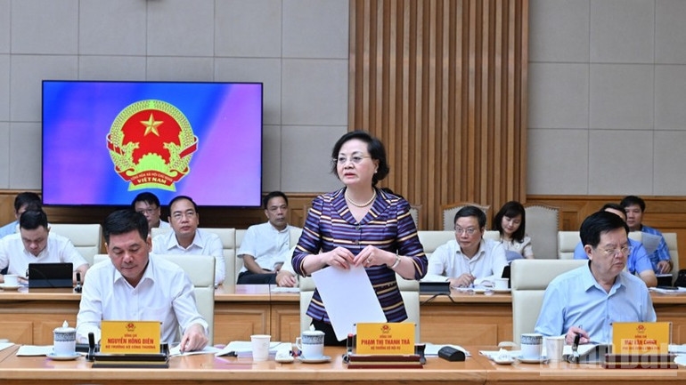 Bộ trưởng Nội vụ Phạm Thị Thanh Trà phát biểu ý kiến tại hội nghị. (Ảnh: Trần Hải) 