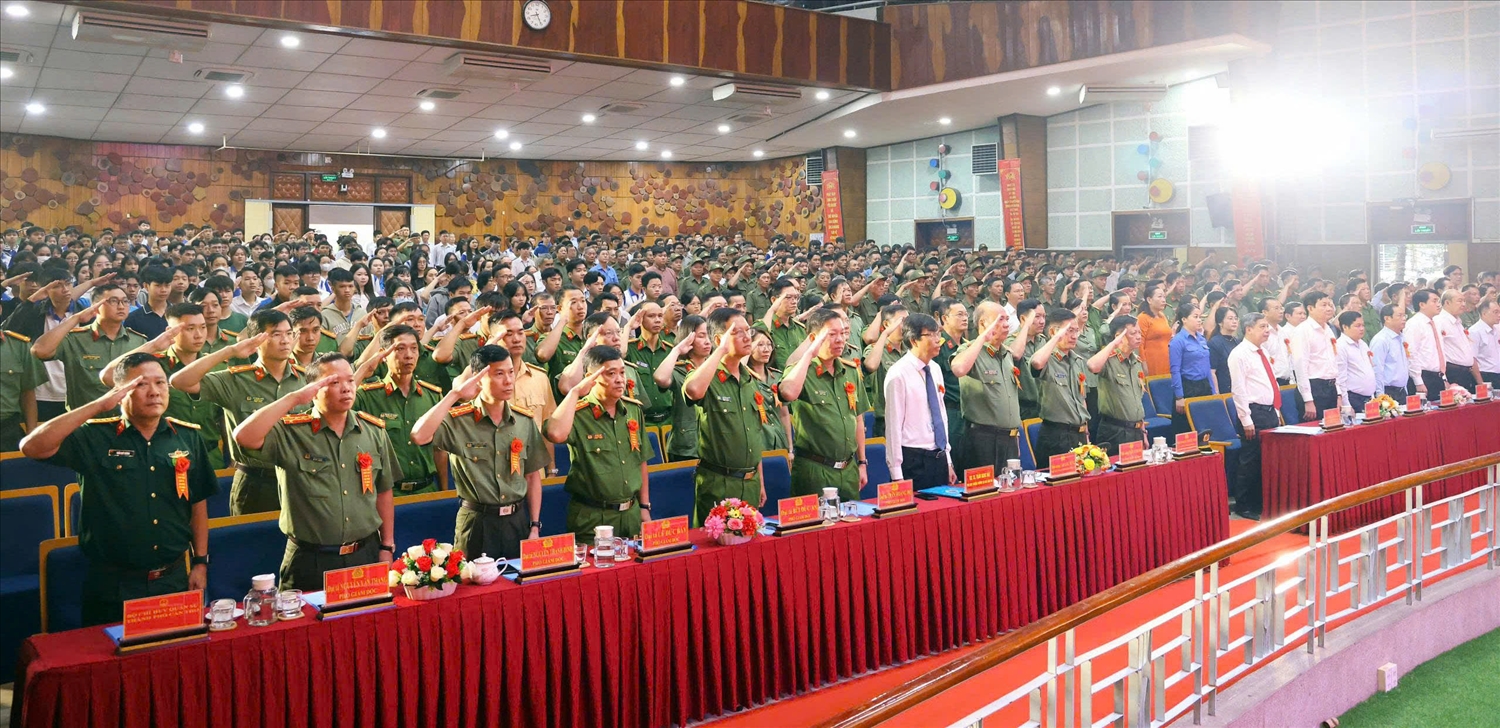 Các đại biểu dự Ngày hội TDBV ANTQ tại Đại học Cần Thơ. (Ảnh: Phạm Trung)