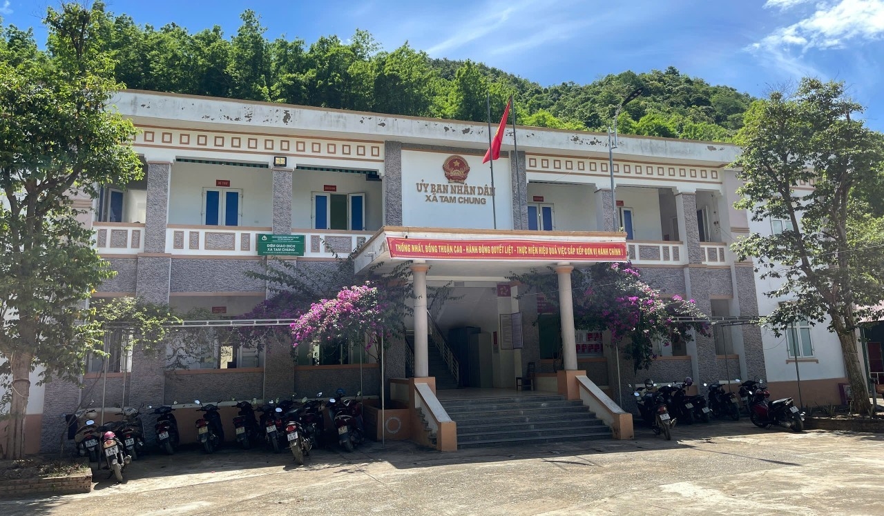 Công sở xã Tam Chung (thuộc huyện biên giới Mường Lát cũ), tỉnh Thanh Hóa còn thiếu nhiều trang thiết bị, cơ sở vật chất phục vụ công vụ sẽ được hỗ trợ đợt này (Ảnh: Quỳnh Trâm)