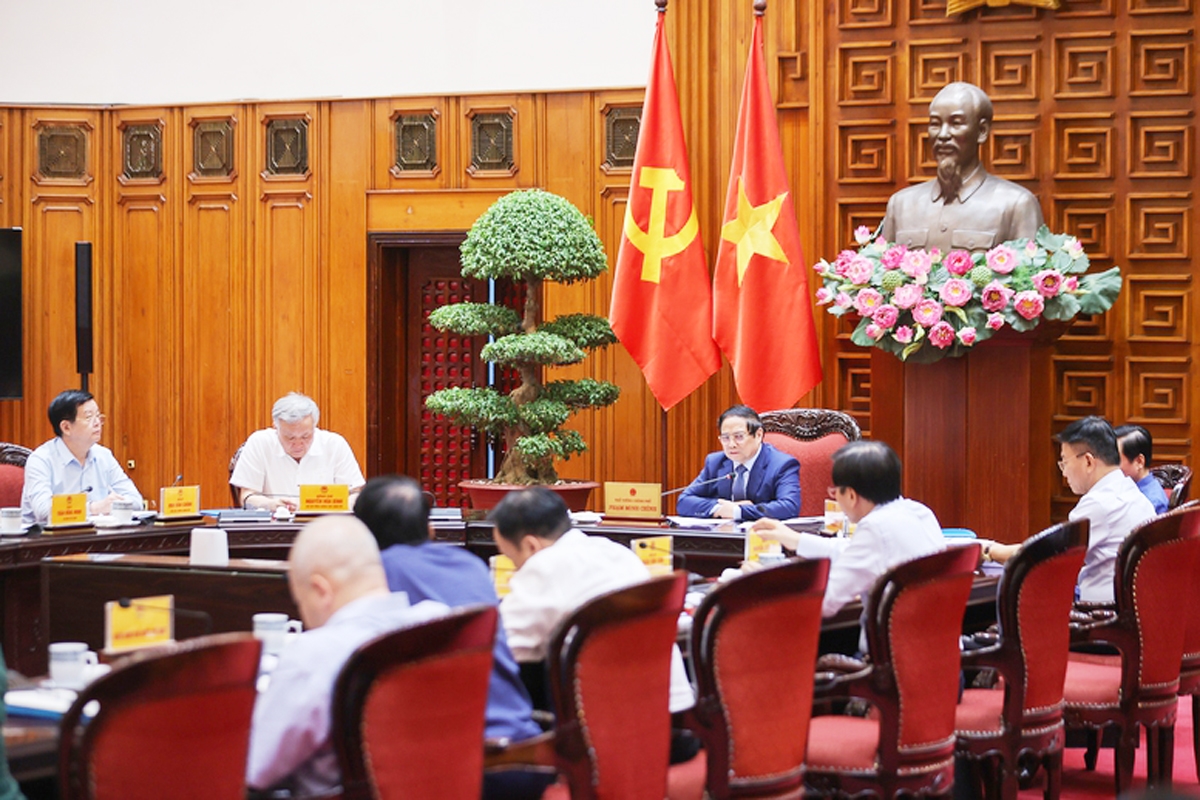 Thủ tướng gợi mở, cho ý kiến về một số nội dung cụ thể - Ảnh: VGP/Nhật Bắc