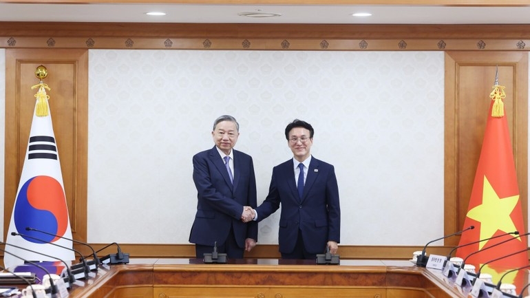 Tổng Bí thư Tô Lâm và Tổng thống Hàn Quốc Lee Jae Myung. Ảnh: TTXVN