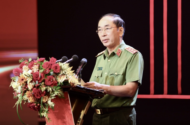 Thứ trưởng Bộ Công An Trần Quốc Tỏ phát biểu khai mạc lễ trao giải
