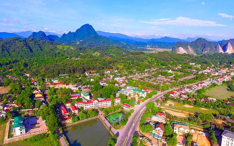 Xã Anh Sơn được hình thành trên cơ sở sáp nhập đơn vị Phúc Sơn, Đức Sơn, Thị trấn Kim Nhan - Trong ảnh: Một góc xã Anh Sơn hôm nay