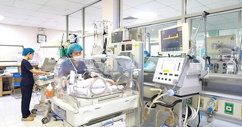 Một trẻ sơ sinh được mổ lấy thai ở tuần 37 theo yêu cầu của gia đình để “chọn ngày giờ đẹp. Ảnh: BV cung cấp
