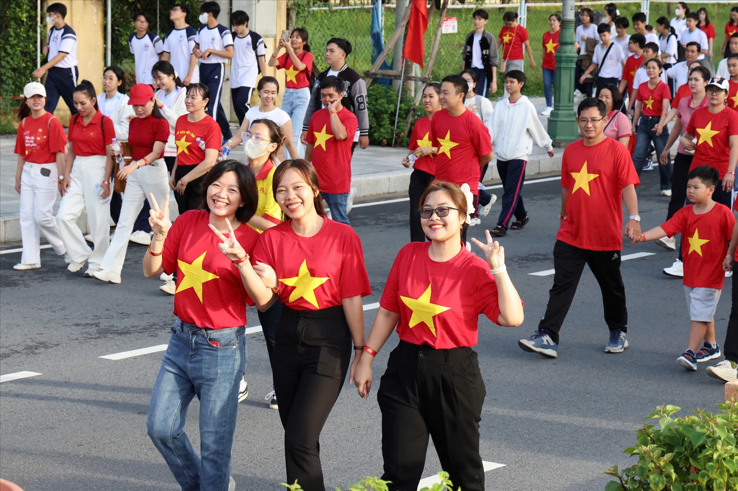 (TIN ẢNH PV) Người dân miền Tây Nam Bộ góp sức trong “Một tỷ bước chân tiến vào kỷ nguyên mới” 9