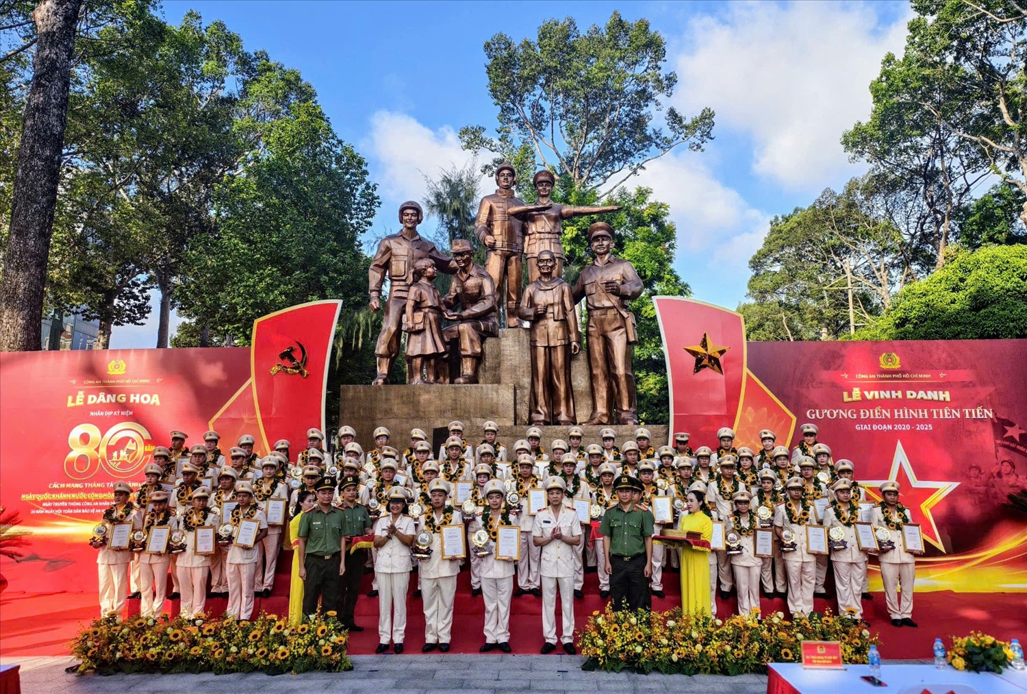 Công an TP. Hồ Chí Minh vinh danh 80 cán bộ, chiến sĩ tiêu biểu trong lực lượng