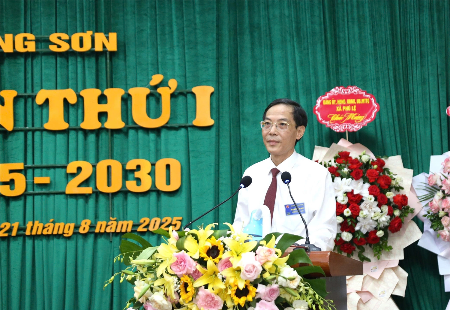 Ông Đầu Thanh Tùng,Tỉnh ủy viên, Phó Chủ tịch UBND tỉnh Thanh Hóa, phát biểu chỉ đạo tại Đại hội.(ảnh Quỳnh Trâm)