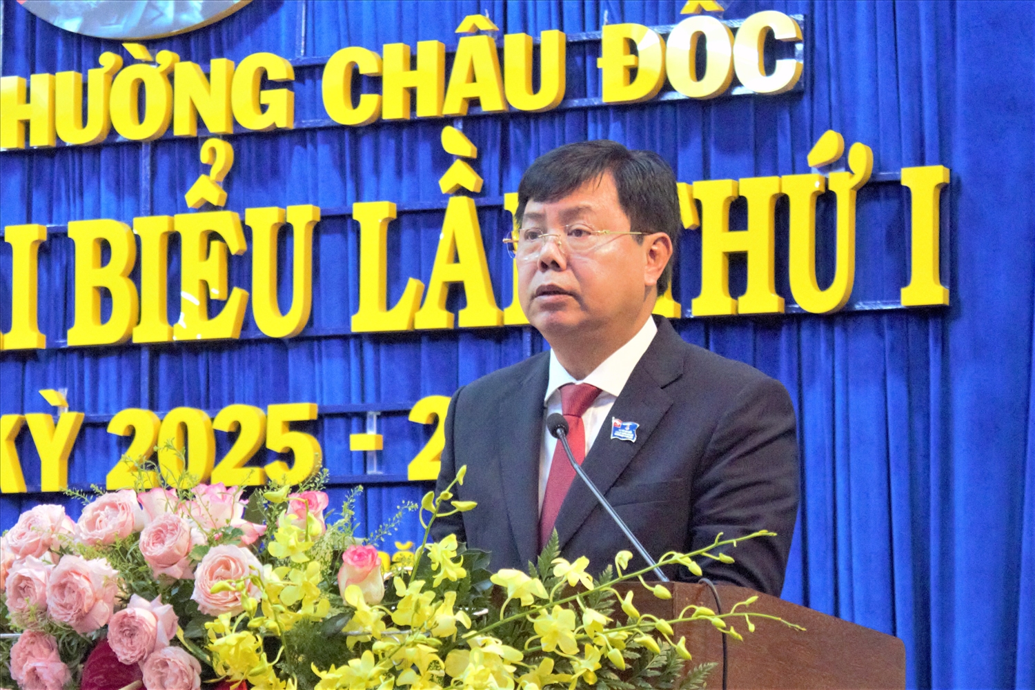 Bí thư Tỉnh ủy An Giang Nguyễn Tiến Hải phát biểu chỉ đạo tại Đại hội. (Ảnh: Tào Đạt)