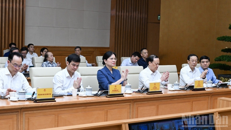 Đại diện lãnh đạo một số bộ, ngành, cơ quan Trung ương tham dự hội nghị. (Ảnh: Trần Hải)