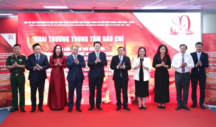 Trung tâm Báo chí sẽ là nơi tổ chức điều hành, hướng dẫn các hoạt động báo chí liên quan đến Triển lãm, cung cấp thông tin, dịch vụ tốt nhất cho hoạt động tác nghiệp của phóng viên trong nước và nước ngoài.