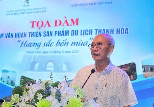 Chủ tịch Hiệp hội Du lịch Việt Nam Vũ Thế Bình phát biểu tại buổi tọa đàm.(ảnh PV)