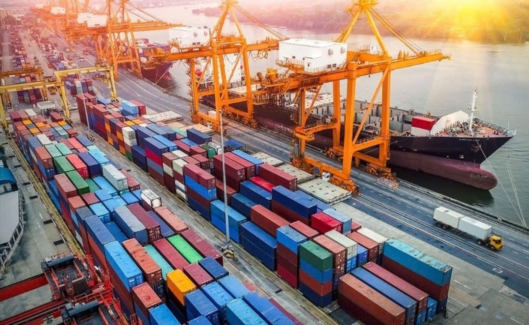 Kim ngạch xuất khẩu hàng hóa đạt 262,44 tỷ USD trong 7 tháng đầu năm 2025 (Ảnh: IT)