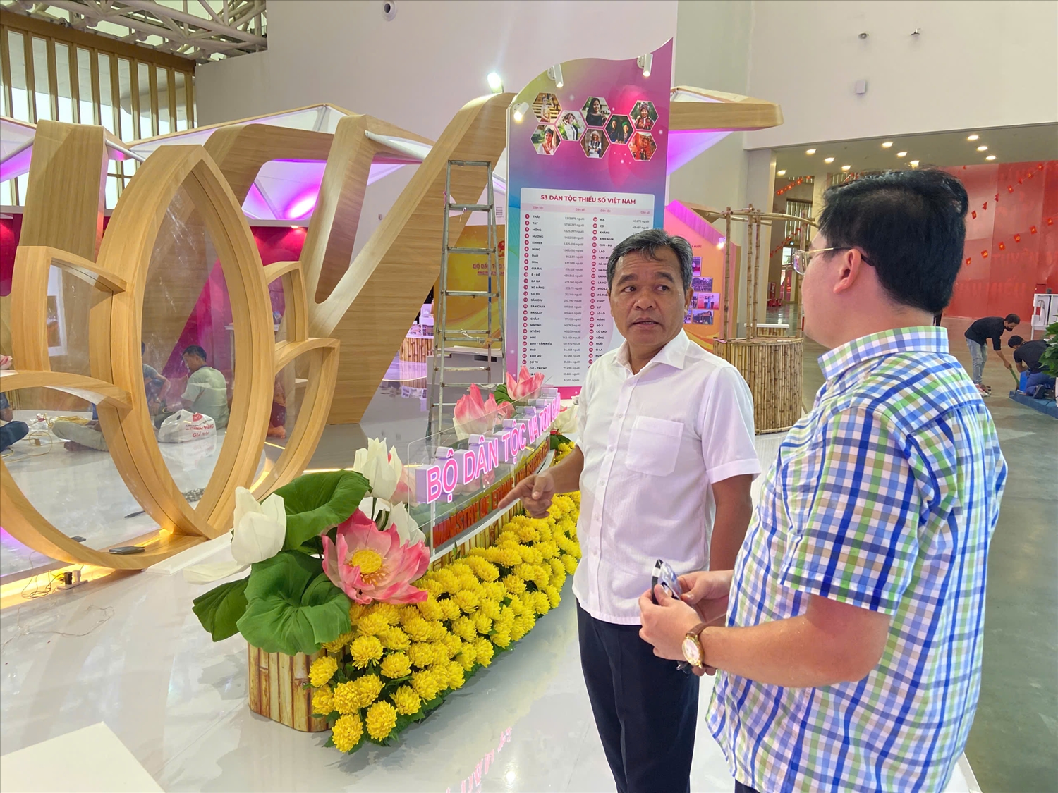 Thứ trưởng Thường trực Hồ Văn Niên kiểm tra công tác chuẩn bị Triển lãm Thành tựu đất nước