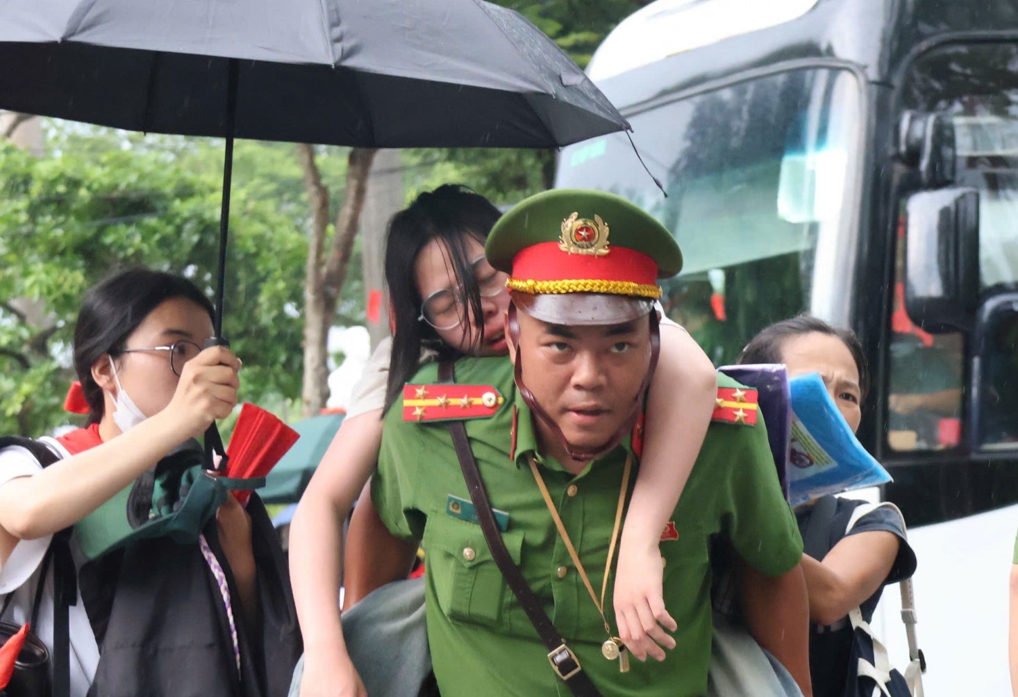 Thủ tướng Chính phủ yêu cầu bảo đảm tuyệt đối an ninh, an toàn cho người dân, nhất là nơi diễn ra các hoạt động kỷ niệm trên phạm vi toàn quốc (Ảnh minh họa)