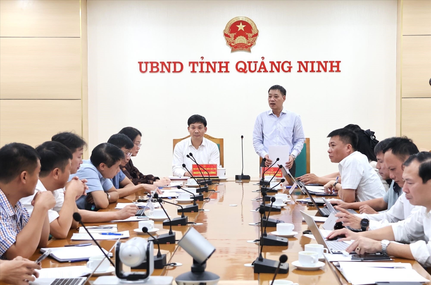Cục Khí tượng Thủy văn và tỉnh Quảng Ninh thống nhất phối hợp cảnh báo sớm thiên tai trên biển - Ảnh Mỹ Dung