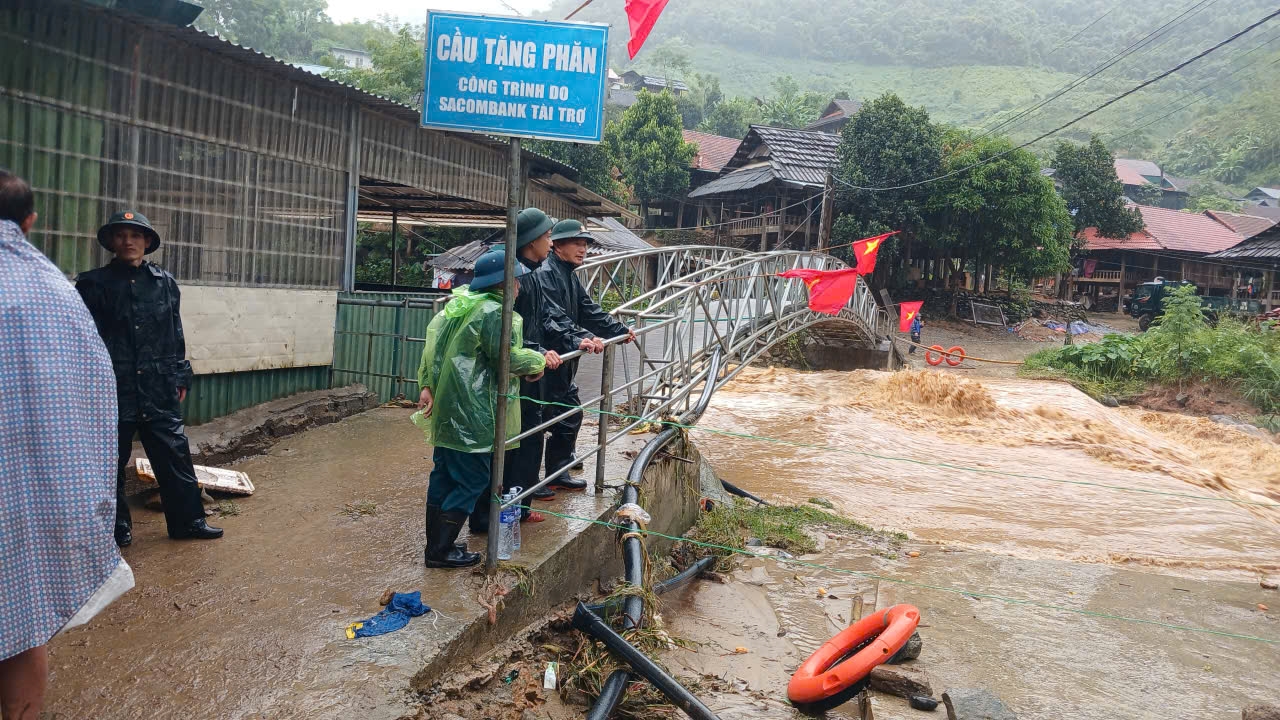 Các đồn Biên phòng trên tuyến biên giới Nghệ An đã huy động tối đa lực lượng, phối hợp với cấp ủy, chính quyền địa phương khẩn trương khắc phục hậu quả