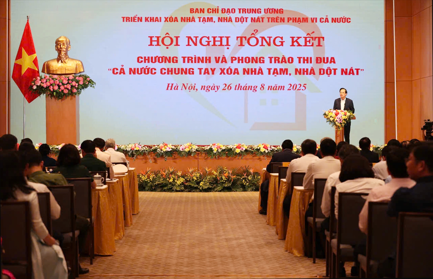 Bộ trưởng Bộ Dân tộc và Tôn giáo Đào Ngọc Dung báo cáo kết quả triển khai thực hiện Chương trình 