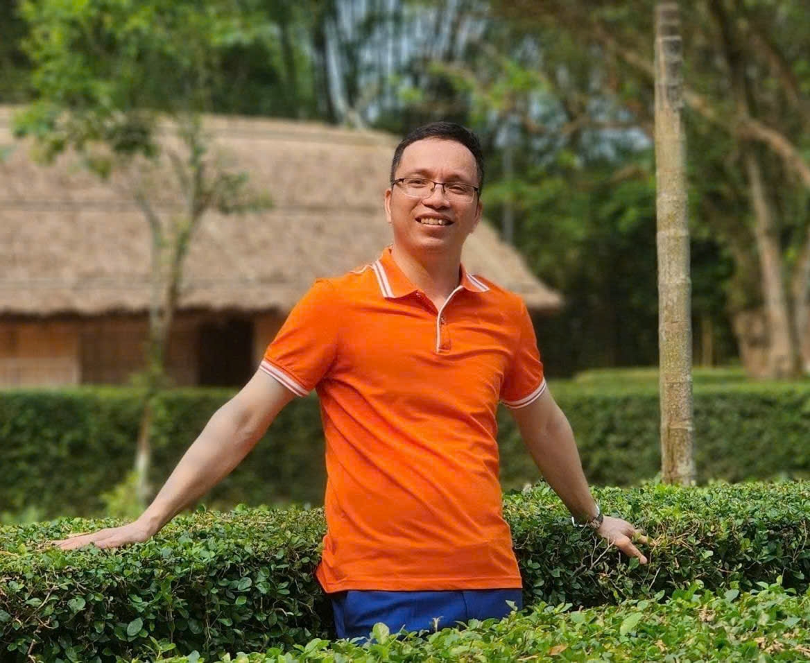 Nhà văn Nguyễn Văn Học
