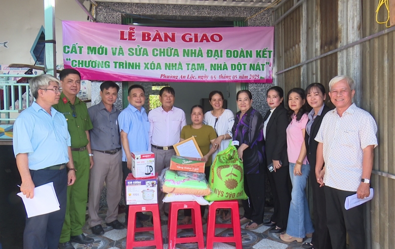Đồng Tháp là một trong những địa phương "về đích" sớm trong thực hiện chương trình xóa nhà tạm, nhà dột nát. (Ảnh: TĐ)
