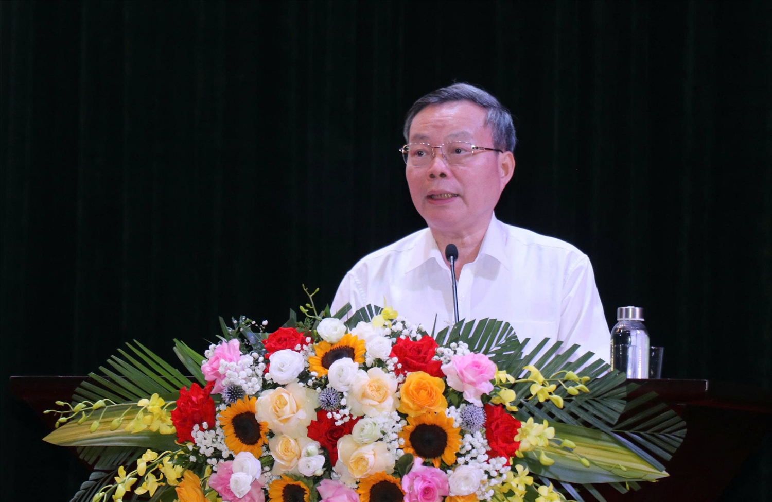Nguyên Phó Chủ tịch Quốc hội Phùng Quốc Hiển phát biểu tại buổi gặp mặt (ảnh Trọng Bảo)