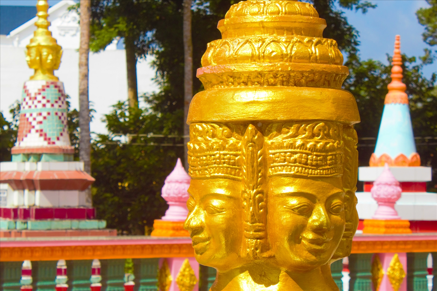 (ẢNH) Vẻ đẹp ngôi chùa Khmer hơn 500 năm tuổi dưới bóng sao cổ thụ ở Cần Thơ 10